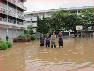 สถานการณ์น้ำท่วมช่างยนต์ 2554