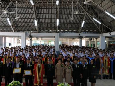 60-รับประกาศนียบัตร 2560(2)