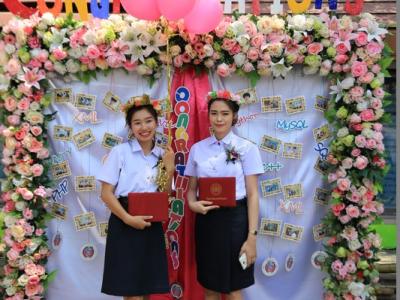 60-รับประกาศนียบัตร 2560(2)