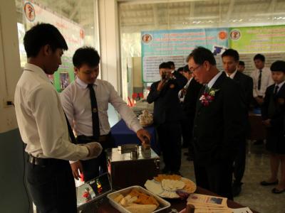 ประเมินสถานศึกษารางวัลพระราชทาน 2556