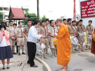 58-ทำบุญตักบาตรวันคล้ายวันสถาปนาวิทยาลัย 2