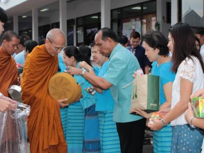 58-ทำบุญตักบาตรวันคล้ายวันสถาปนาวิทยาลัย 2