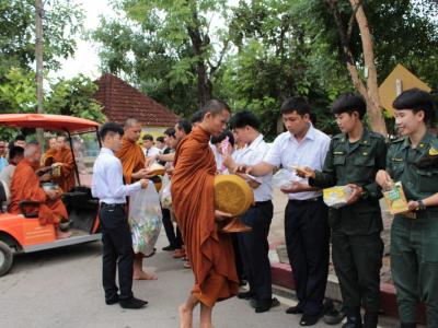 58-ทำบุญตักบาตรวันคล้ายวันสถาปนาวิทยาลัย 2