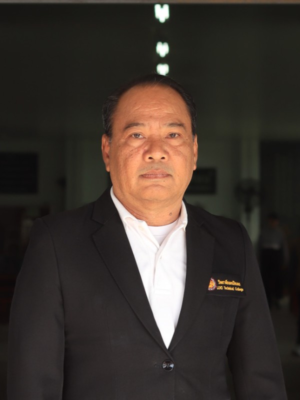 นายวีรพันธ์   สอนเพ็ง