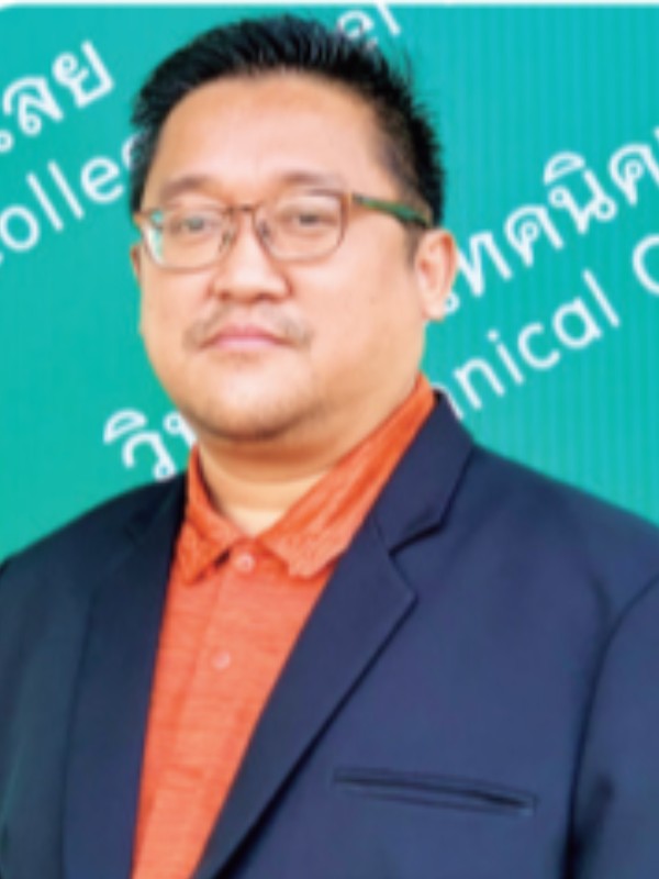 นายสุวัฒน์ พรอินทร์