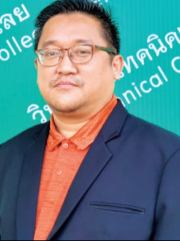 นายสุวัฒน์ พรอินทร์