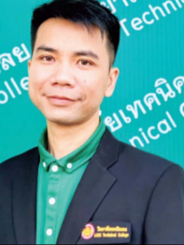 นายวุฒิพงศ์ สุจันศรี
