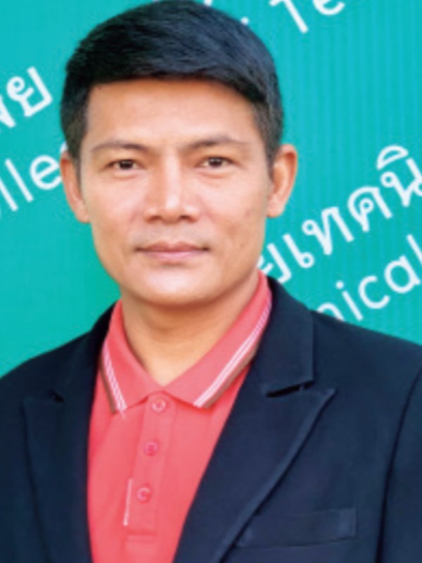 นายนรังสรรค์ ศรีน้อย